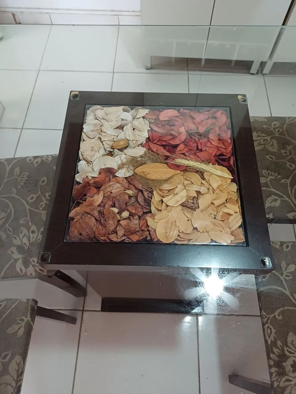 Mesa quadrada com 4 cadeiras  - Foto 3