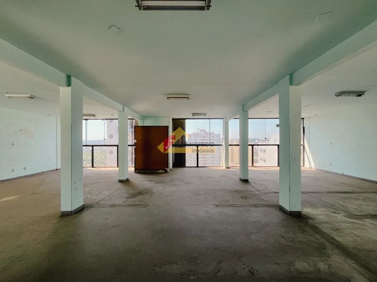 Sala comercial localizada no Centro - Foto 4