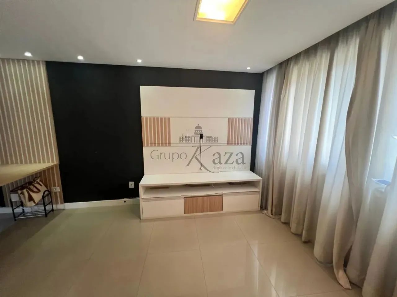 Oportunidade - Apartamento - Vila Betânia - Edifício Firenze - 2 Dormitórios - 75m². - Foto 5