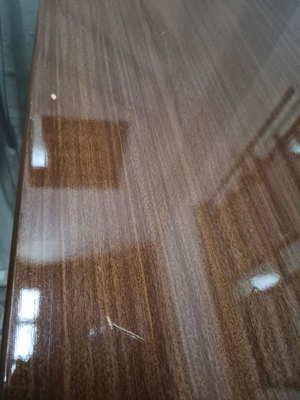 Mesa com 4 cadeiras  NÃO ENTREGO 