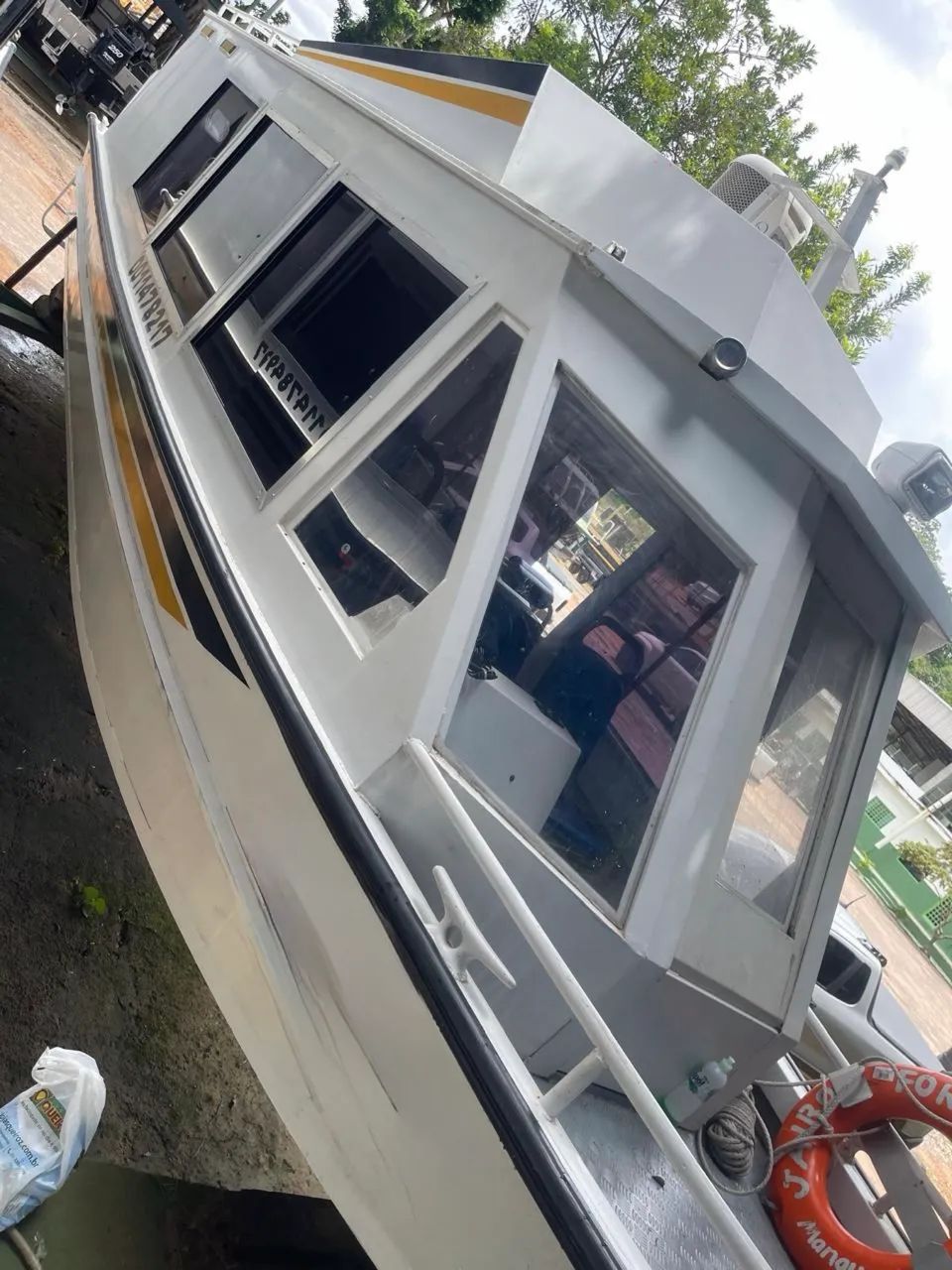 Lancha Cabinada Completa com Yamaha 300HP V6 - Alto padrão - Foto 7
