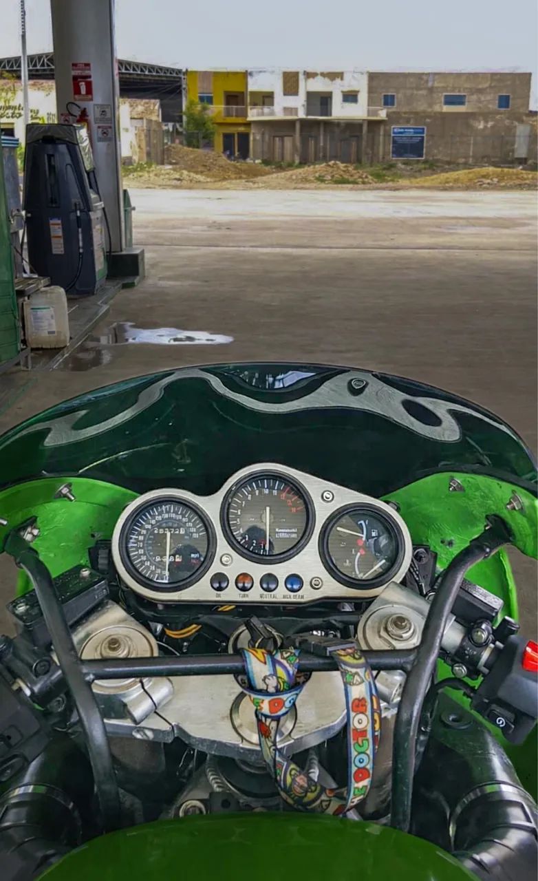 Kawasaki Zx-9r 900cc 1996 - 1519857109 | OLX