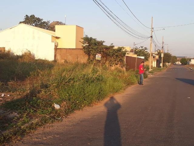 Terreno no condomínio São José - Distrito Industriário (Pego Carro e moto) - Foto 2