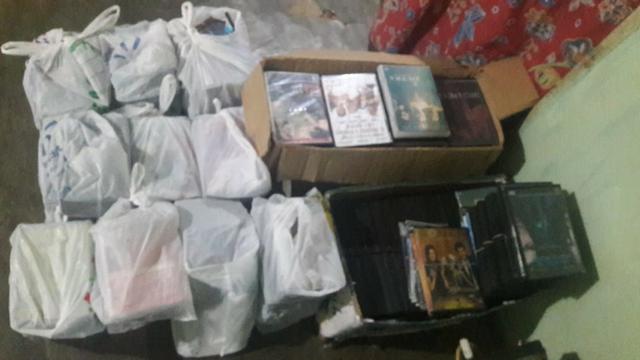 DVDs com diversos títulos de filmes - Foto 2