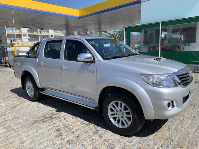 Hilux automática 2013