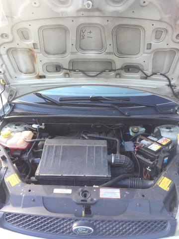 Ford Fiesta 2005 - Foto 2