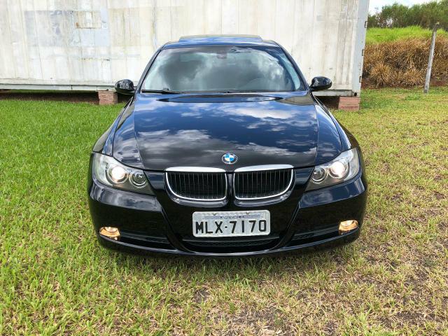 BMW 320i - Foto 4