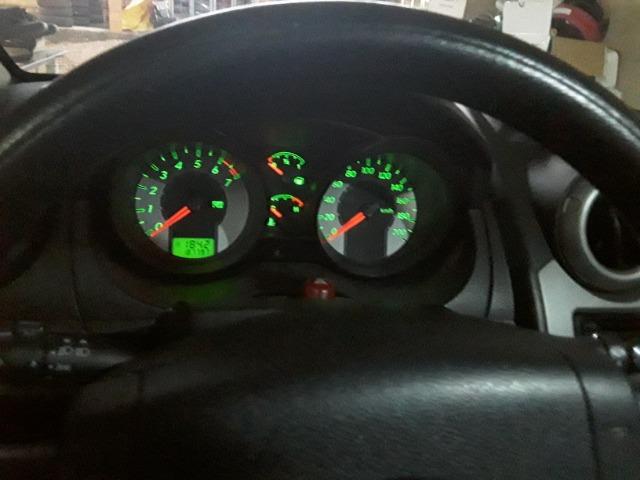 Fiesta sedan super conservado - Foto 4