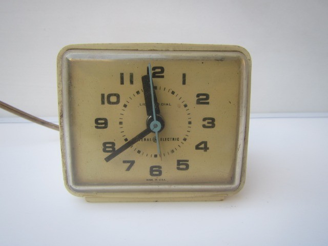 Relogio de mesa Antigo General Eletric