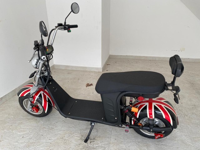 MOTO ELÉTRICA TIPO SCOOTER!