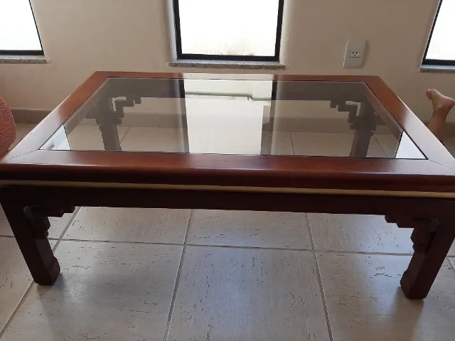 Mesa centro madeira com vidro