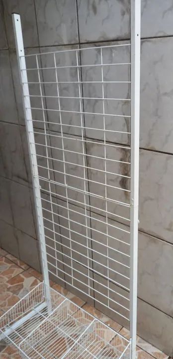Expositor biombo com cesto + 14 ganchos super resistente industrial comércio em geral  - Foto 4