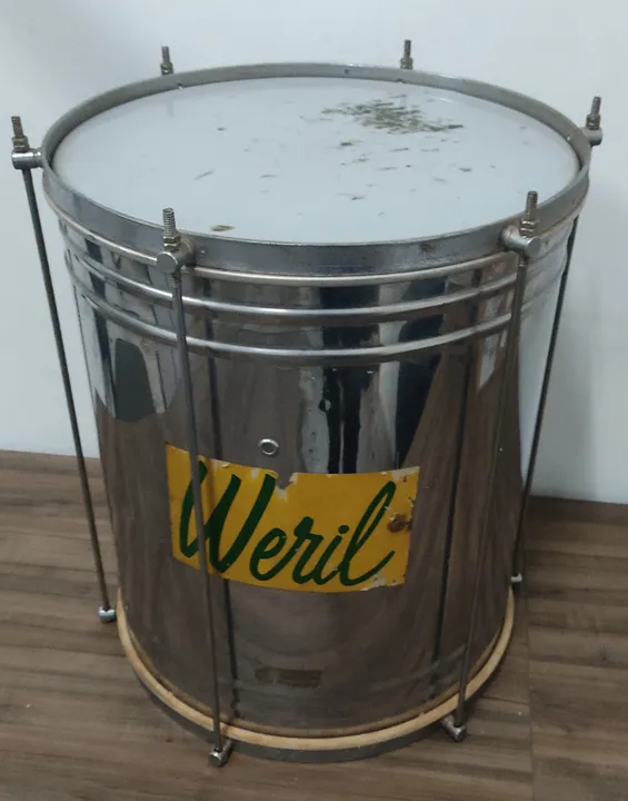 Instrumento musical / Surdo / Bumbo