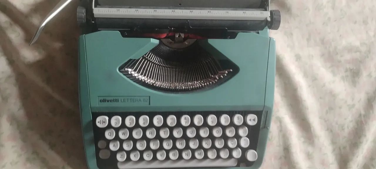 Máquina de escrever Olivetti