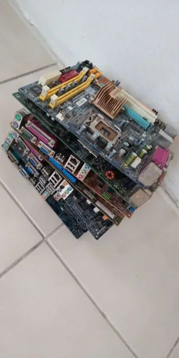 Sucatas de placas de eletrônicos, recolhemos no local - Foto 2