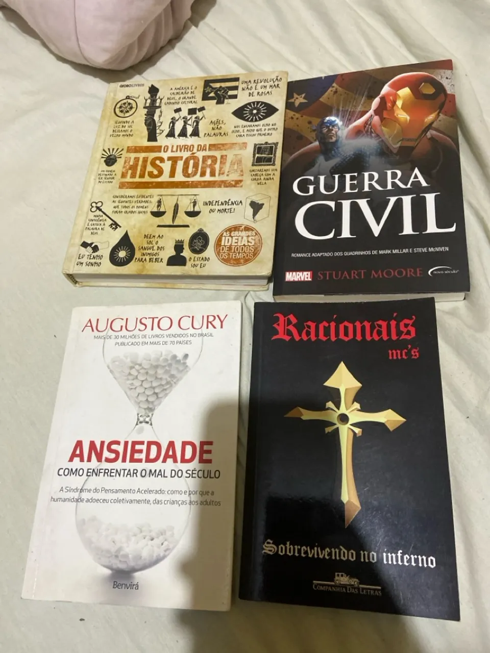Livros: História, Guerra Civil, Ansiedade e Racionais MC's