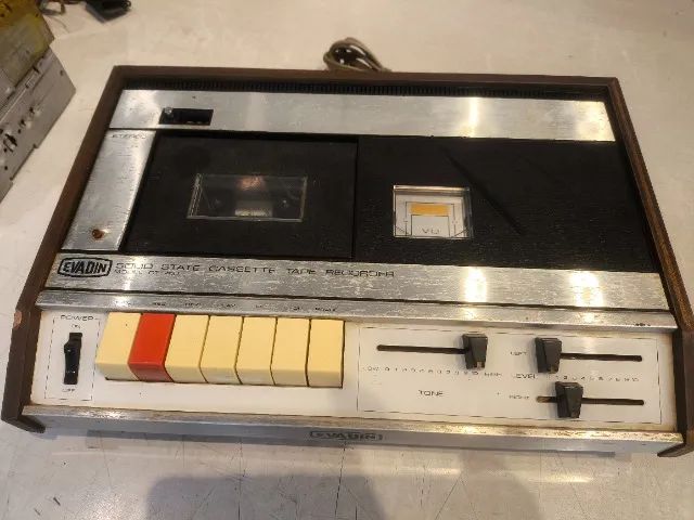 TAPE DECK DE MESA EVADIN PARA PEÇAS OU POSSÍVEL RESTAURO 