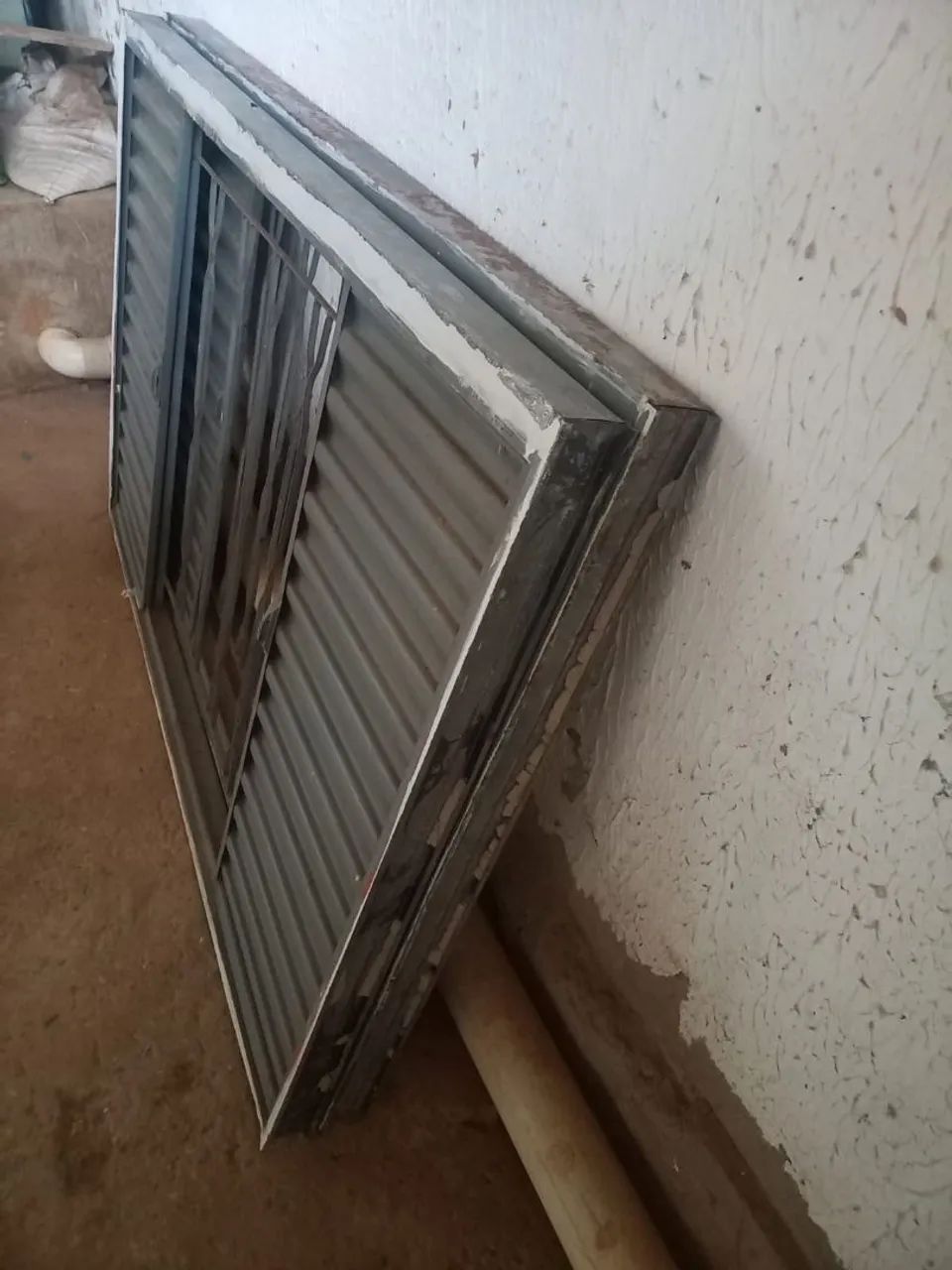 Janela64842084552194122