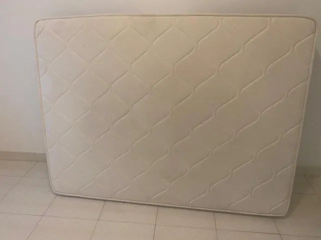 Colchão de Casal Umaflex  24x138x188 cm - (USADO) - Foto 2