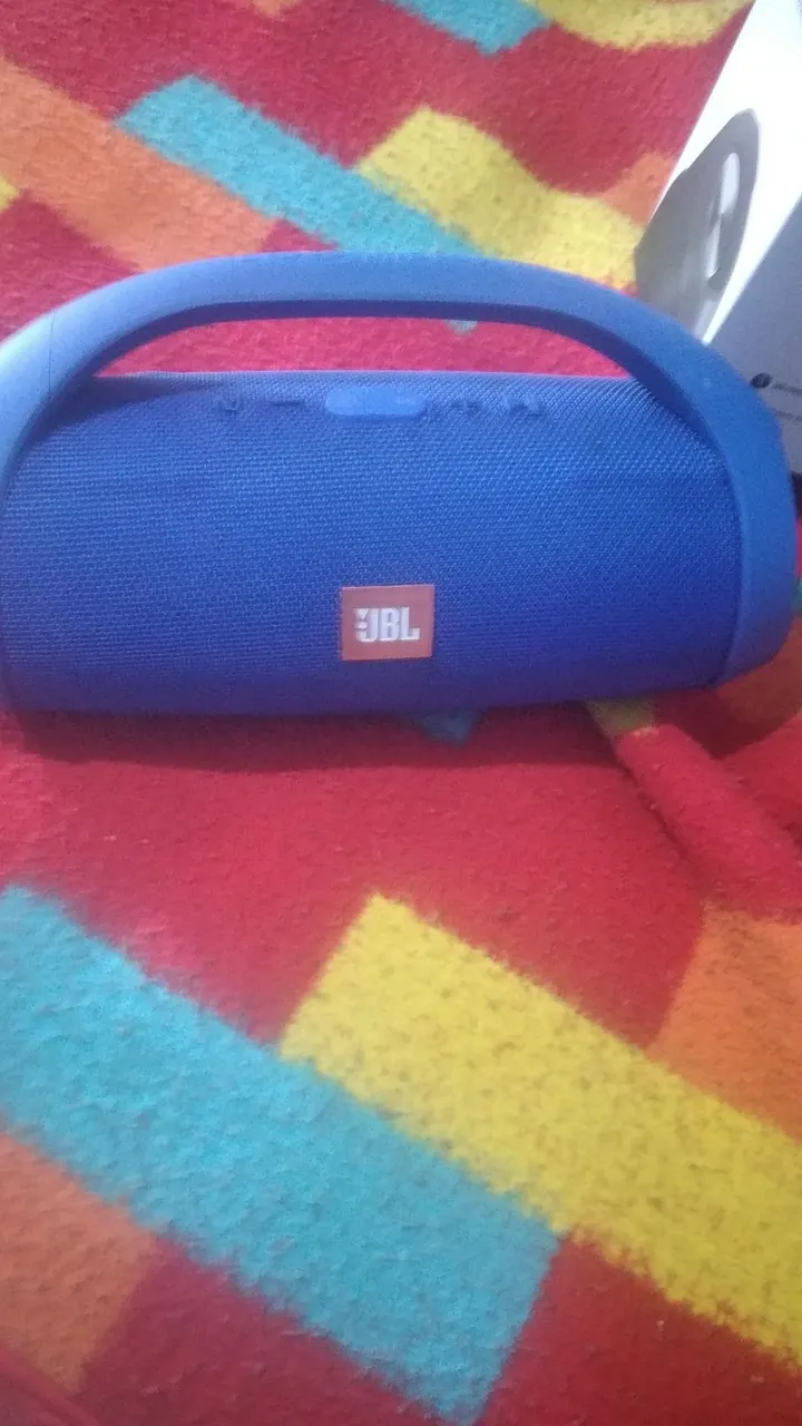 Caixa de som BOMBOX