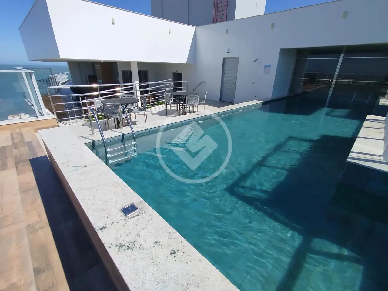 Apartamento na Praia do Morro 3 quartos e 2 suites codigo: 119137