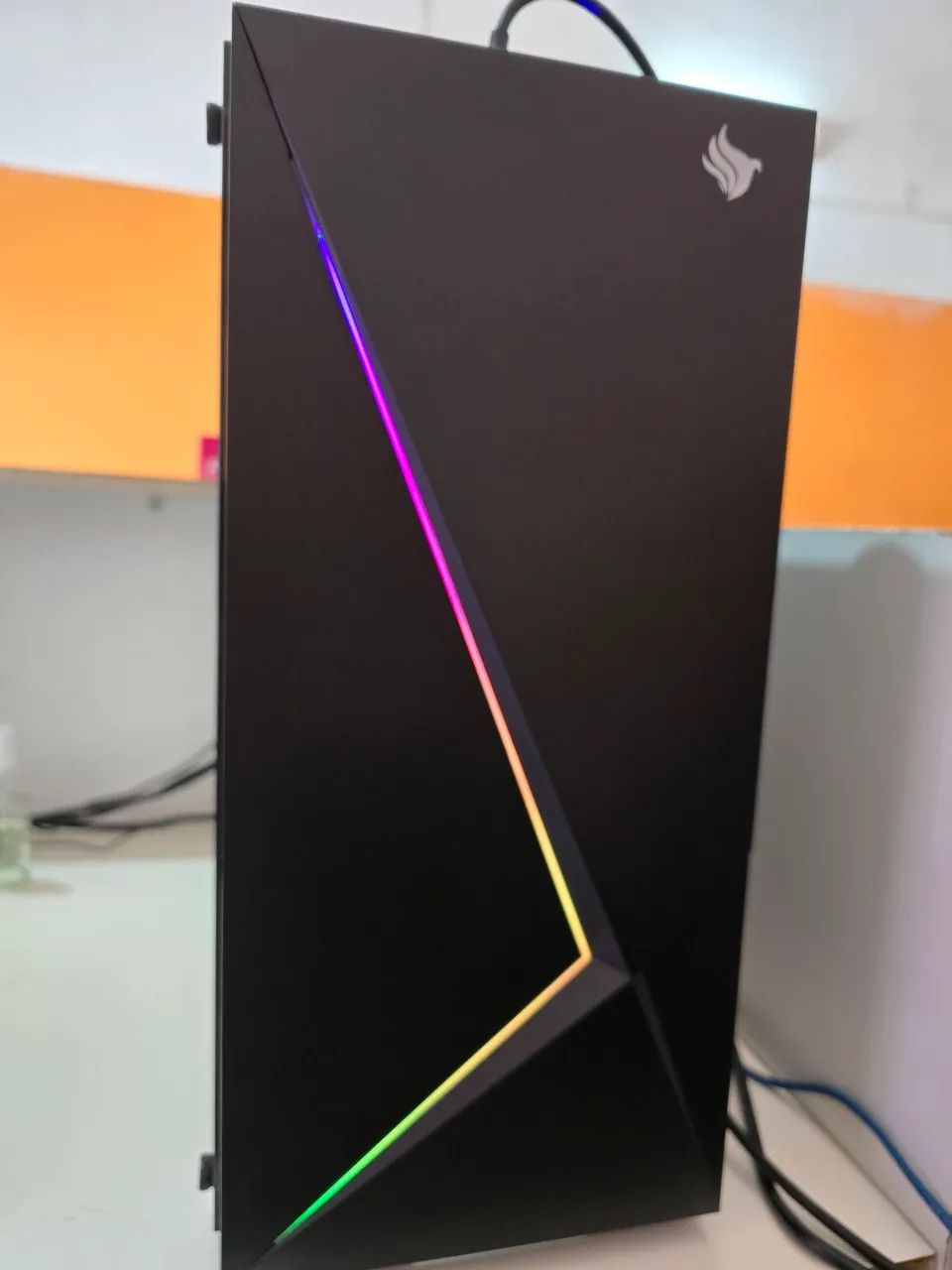 Batch of Monitor and Case64168565378819121