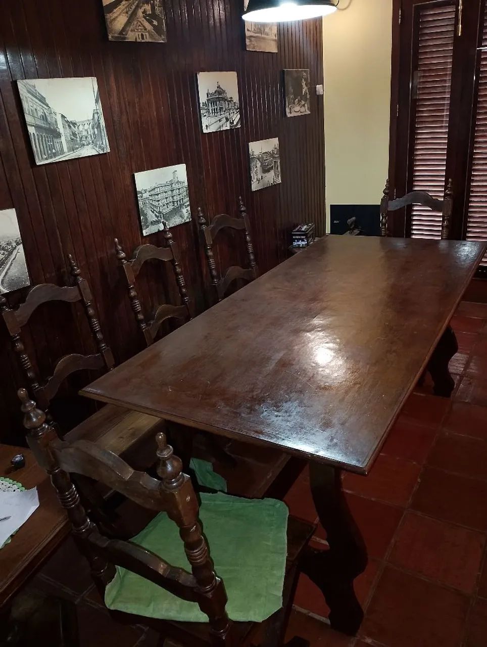 Conjunto de mesa e cadeiras de madeira maciça64739861312001121