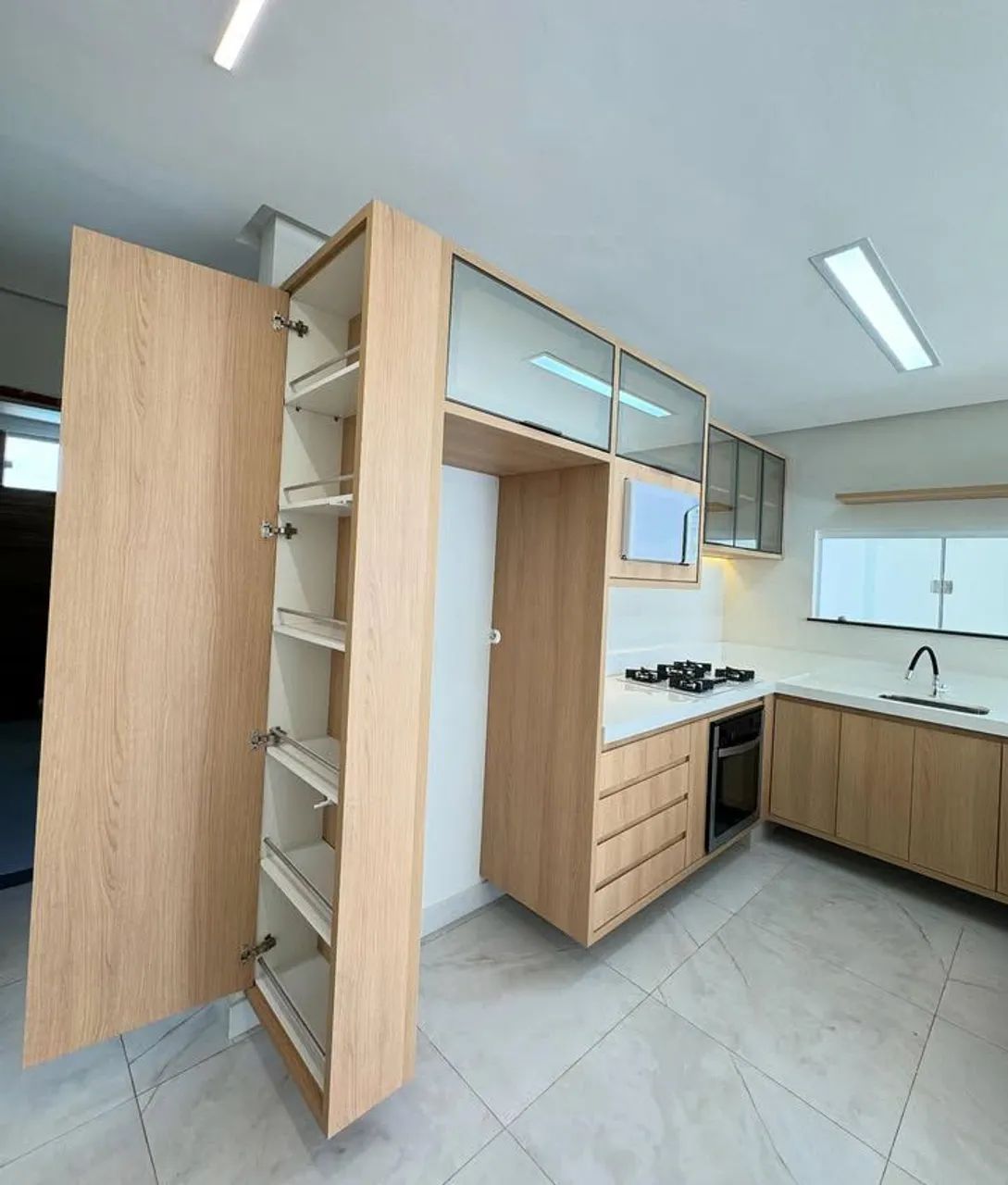 Home Office Completo com Design Moderno e Funcional - Foto 3