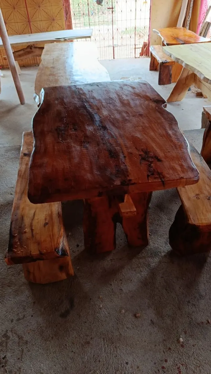 Mesa de Jaqueira 