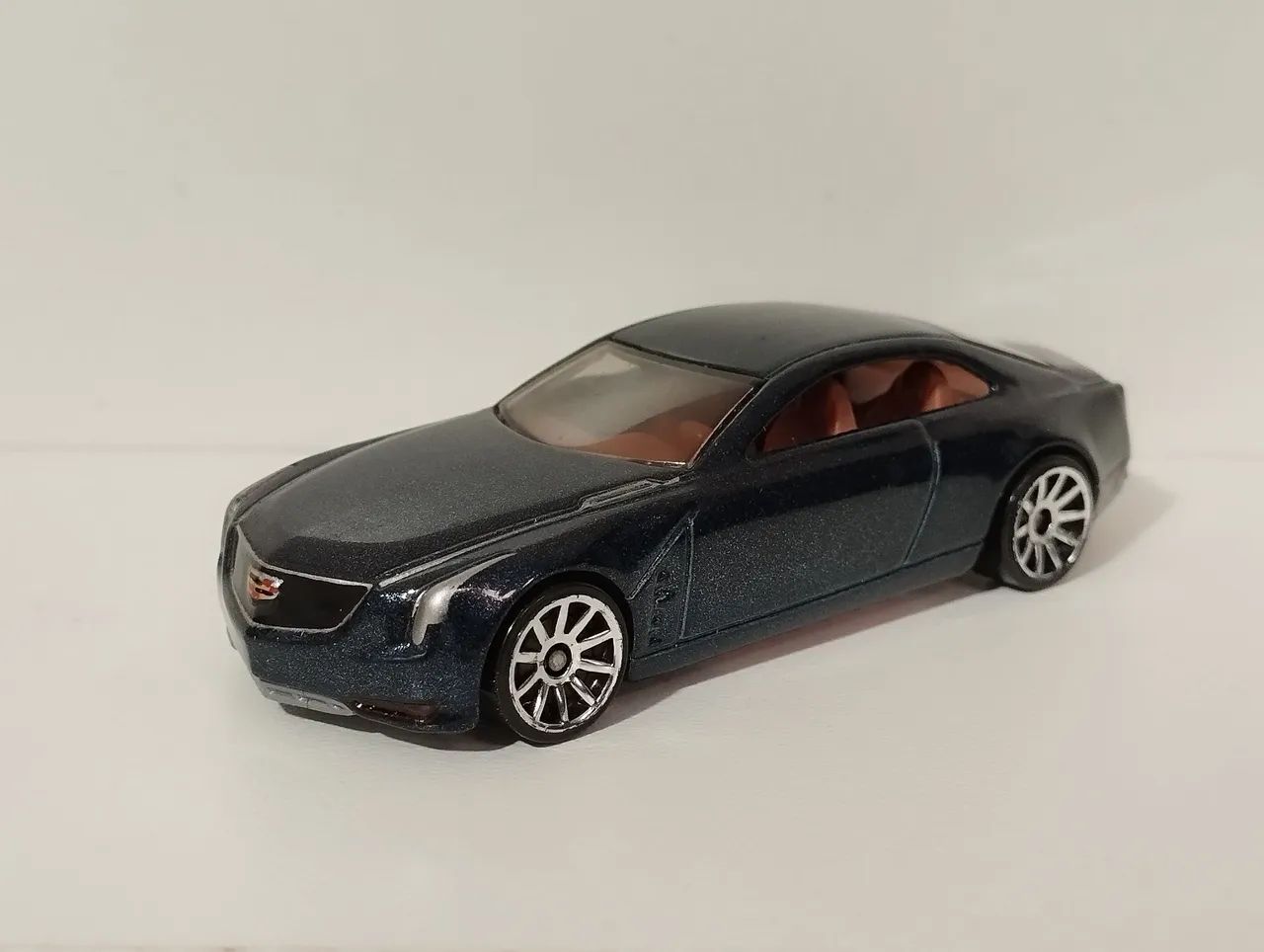 Miniatura Hot Wheels Cadillac - Foto 2