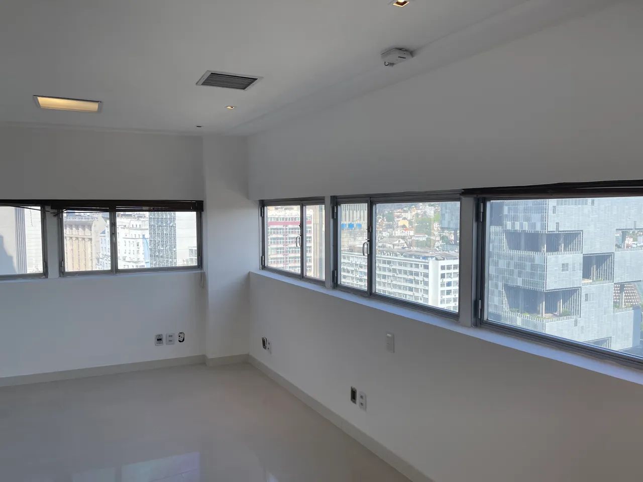 Sala/Conjunto para aluguel e venda possui 130 metros quadrados em Centro - Rio de Janeiro  - Foto 9