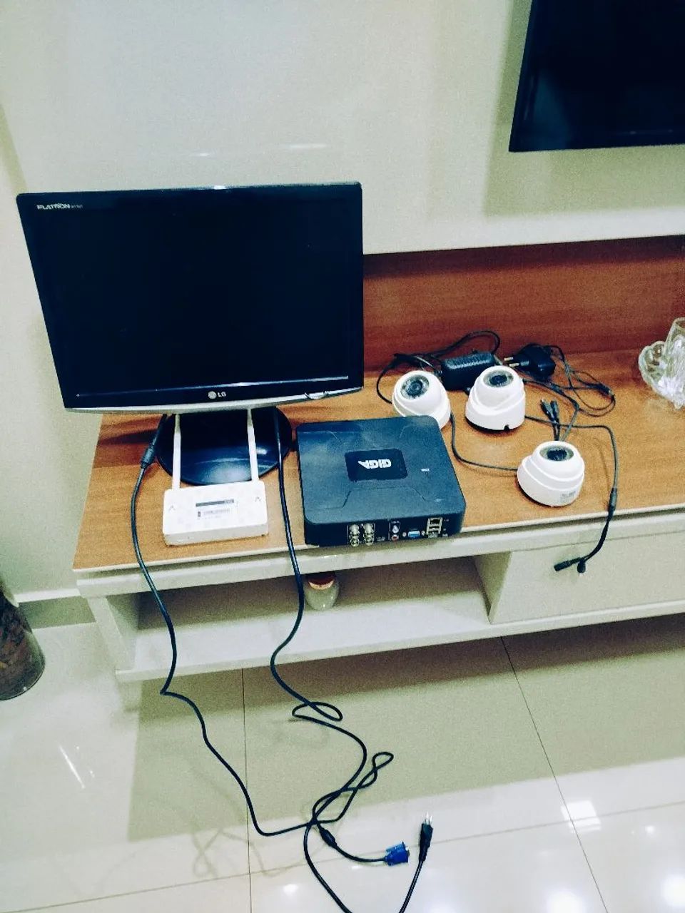 Kit de Câmeras de Segurança com Monitor dvr e hd.