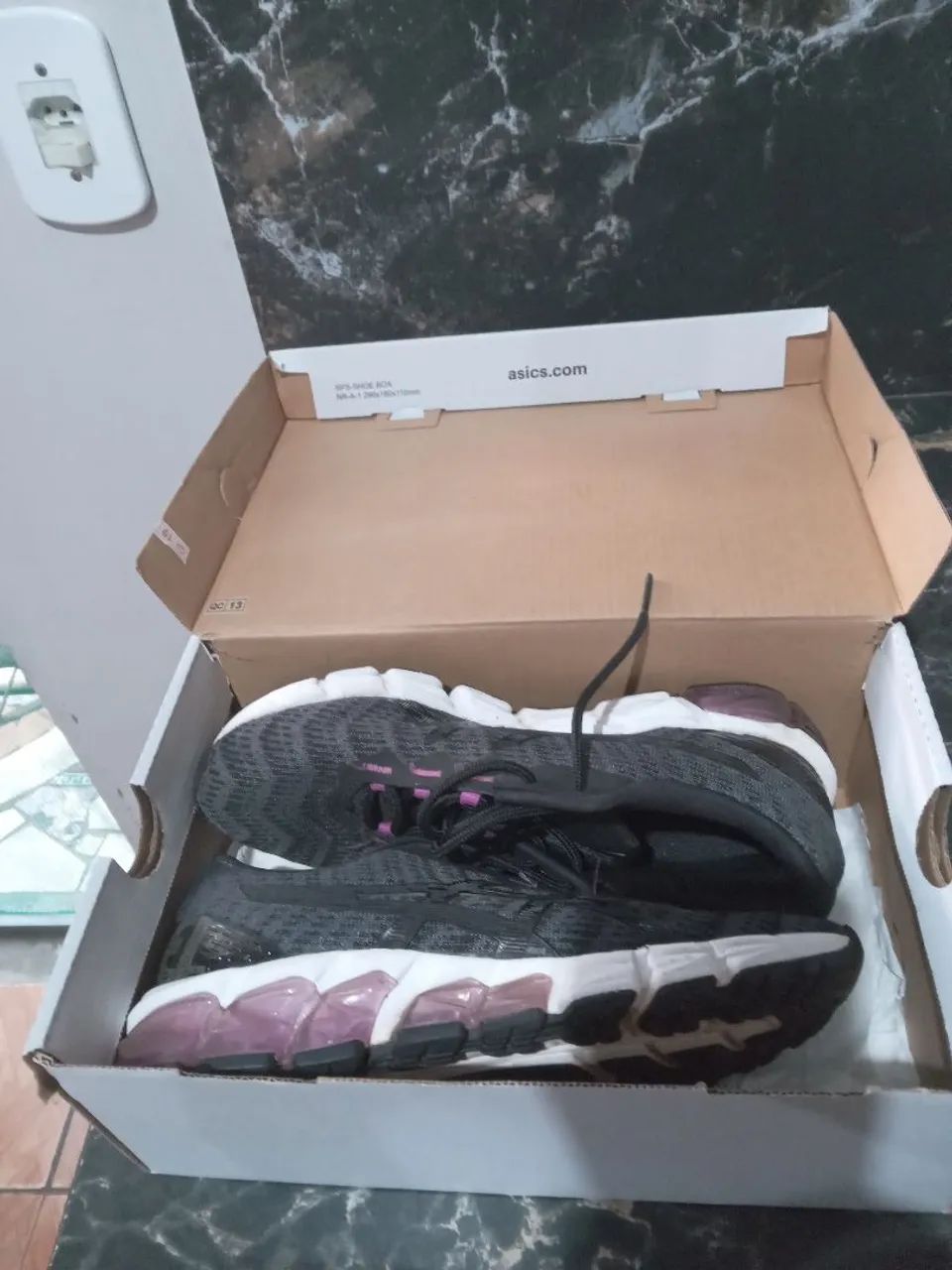 Tênis Asics para atividades físicas - Foto 3