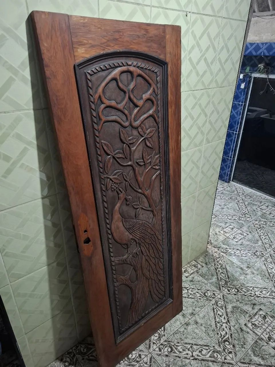 Porta entalhada decorativa 