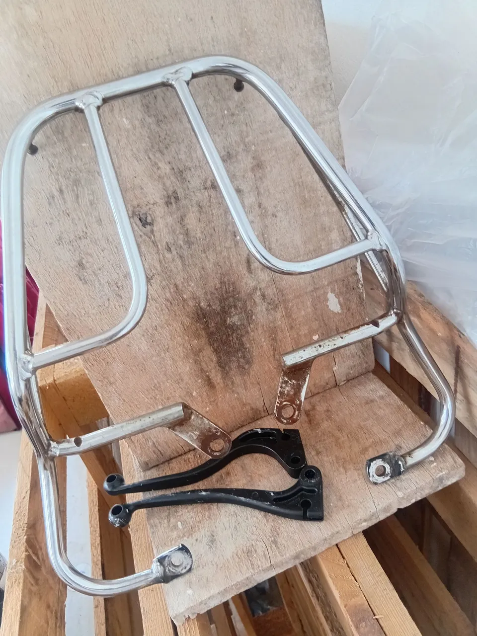 Bagageiro Cromado para Moto (Estilo "Churrasqueira")