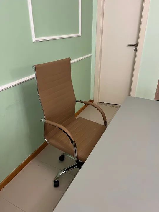 Cadeira de Escritório Giratória com Rodinhas