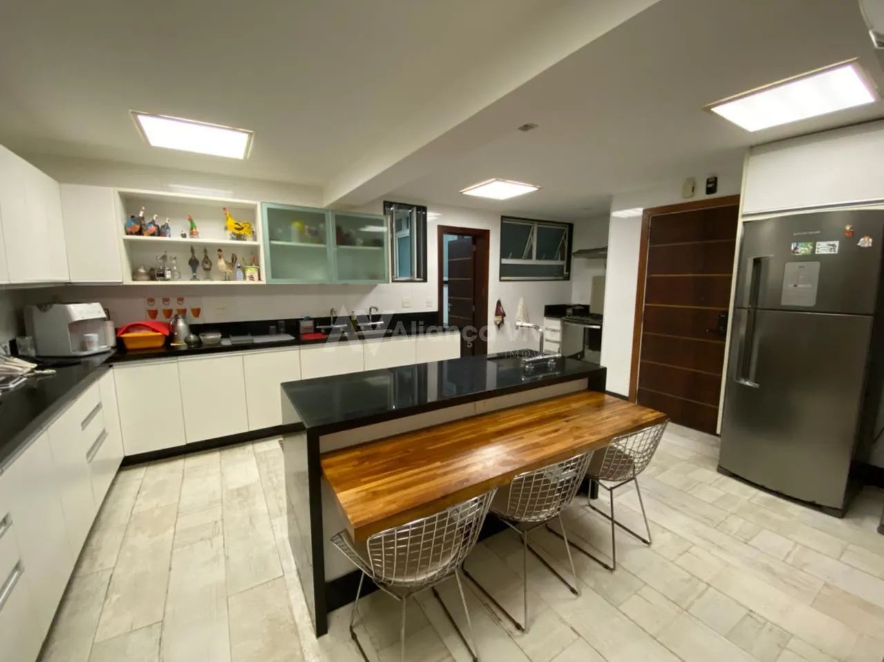 Leme | Apartamento 4 quartos, sendo 3 suites - Foto 3