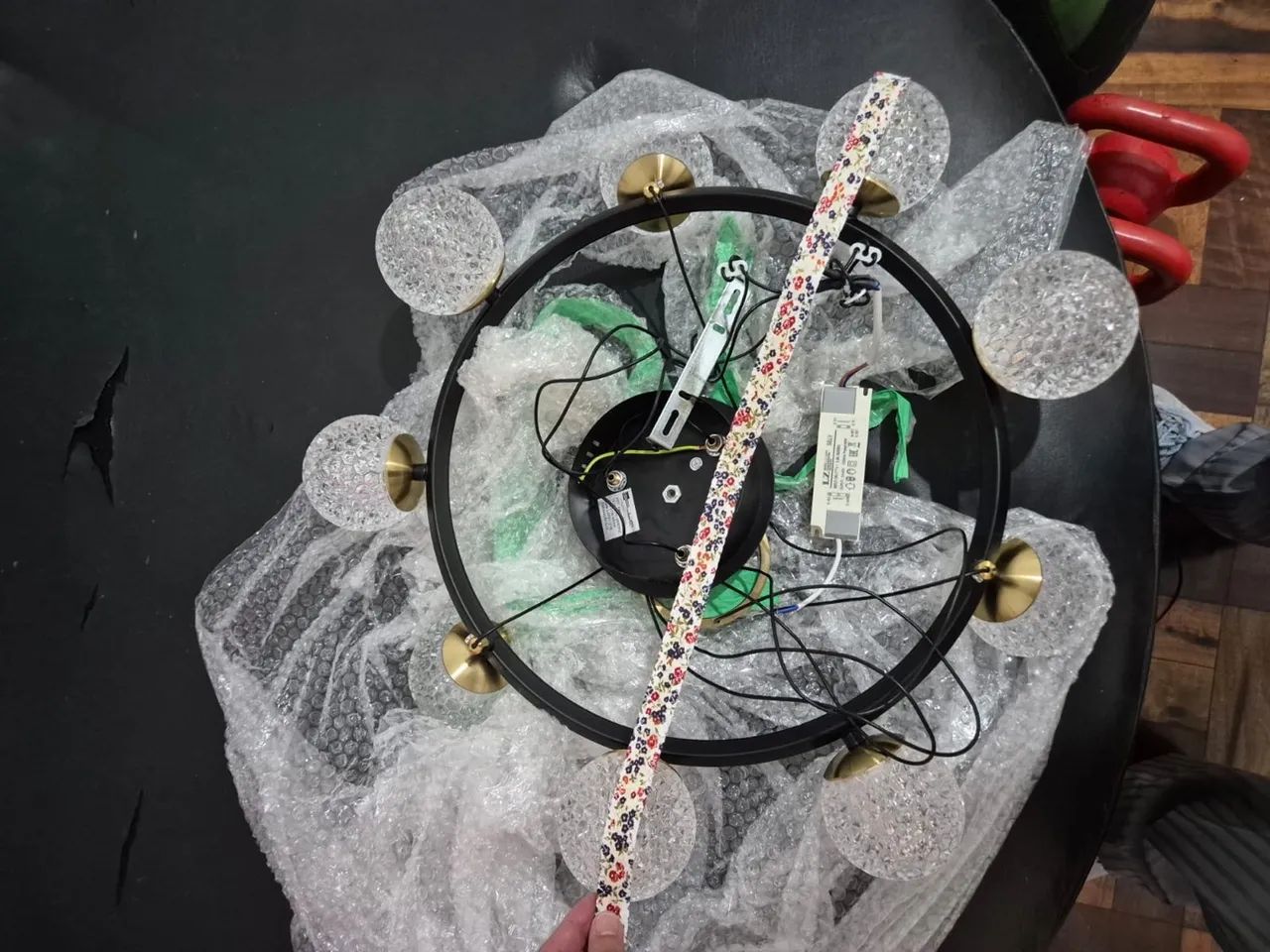 Lustre com 7 lâmpadas da marca Luminare - Foto 4