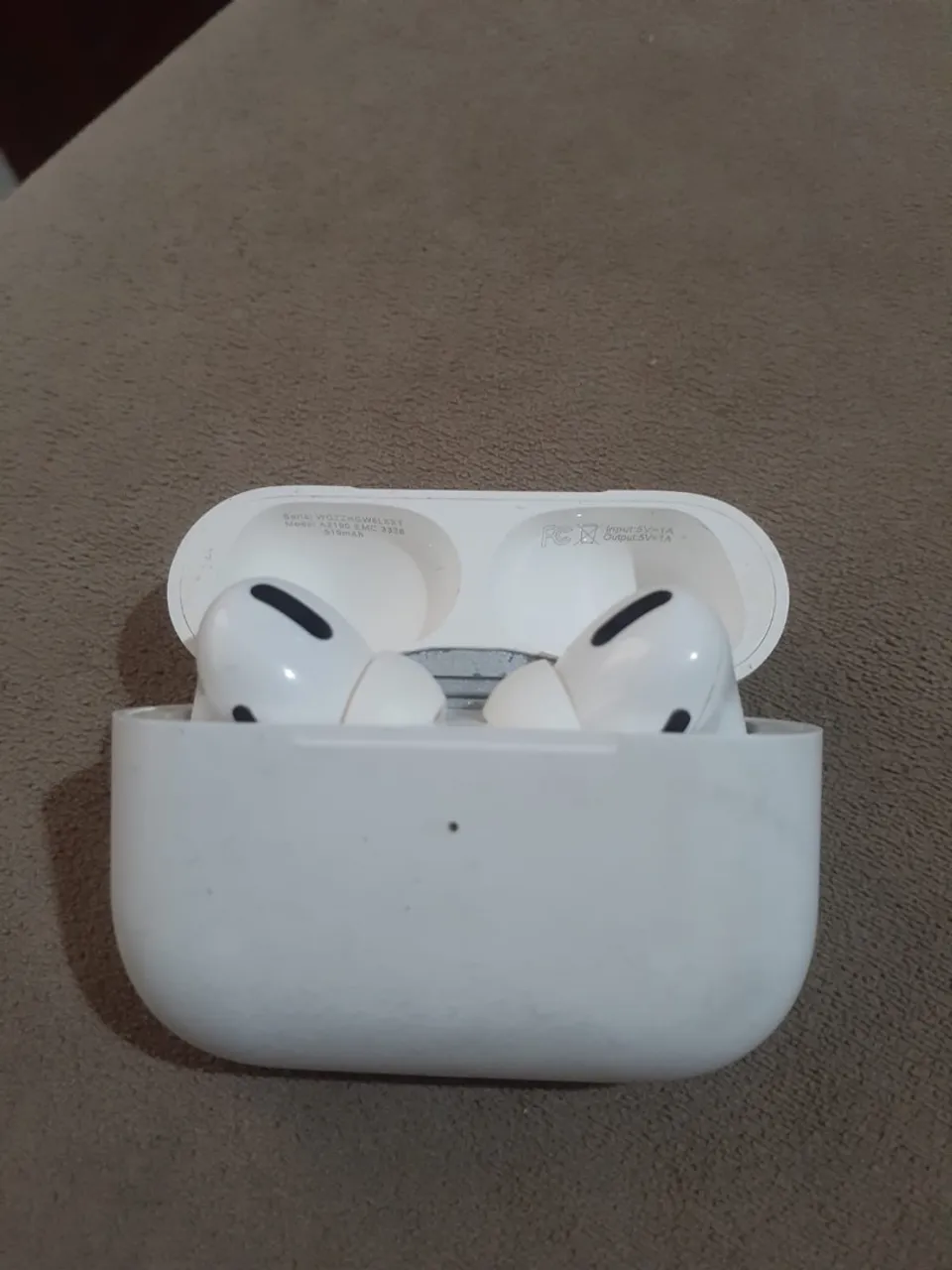 AirPods Pro - Apple