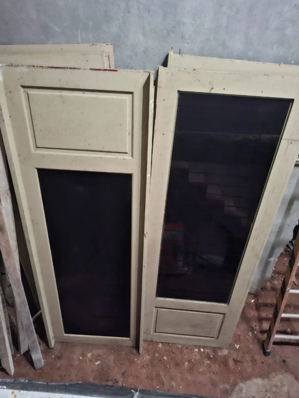Portas de Angelim Branca (pintada) com vidro