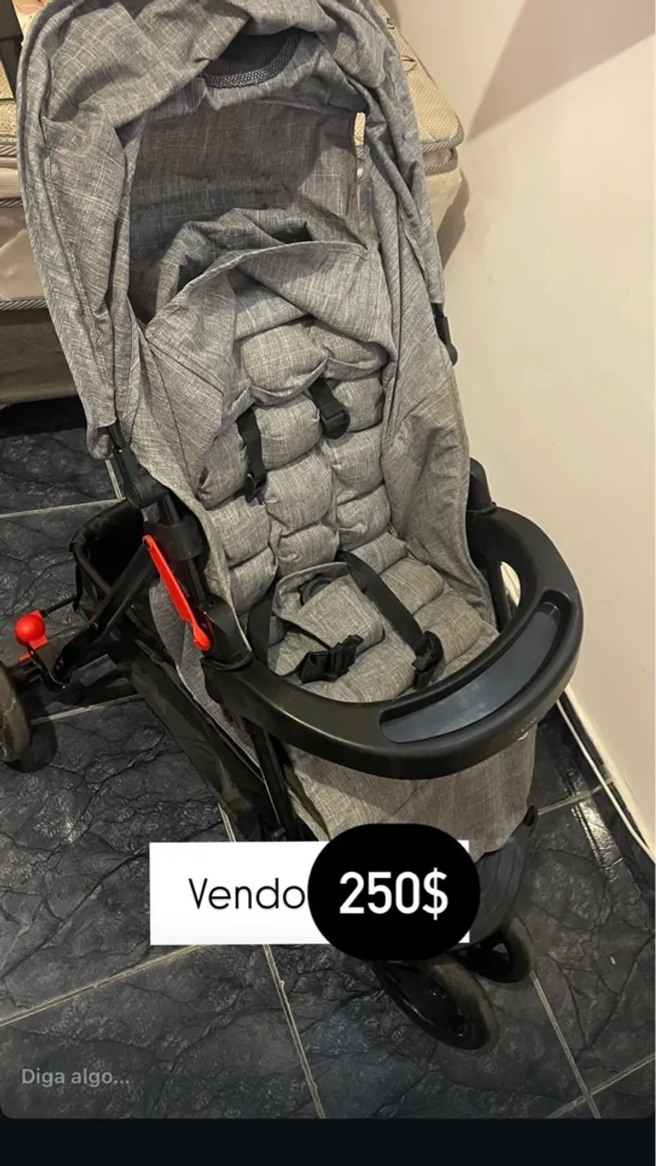 Carrinho de bebê cosco modelo toffy