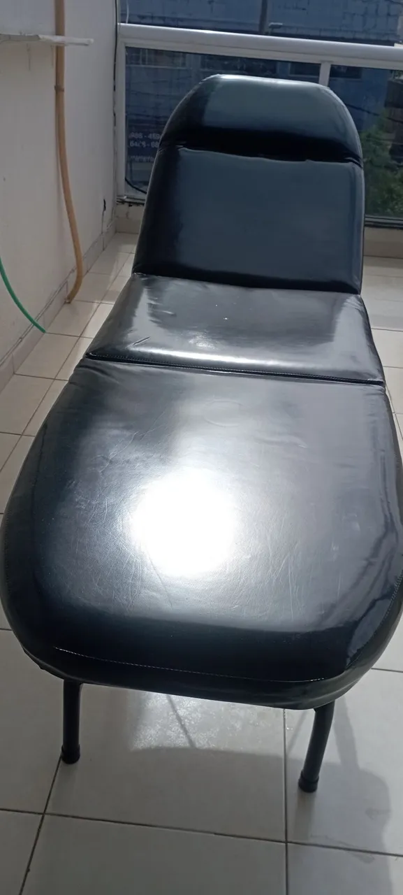 Cadeira  e Maca em bom estado