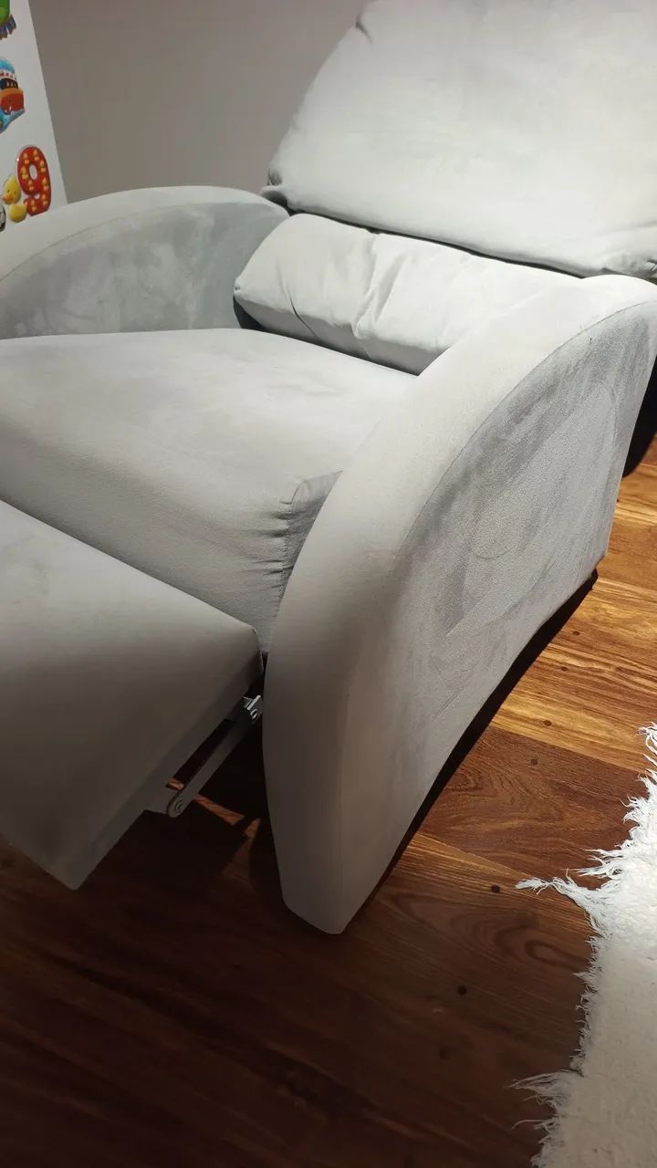 Poltrona amamentação pouquíssimo uso - Foto 3