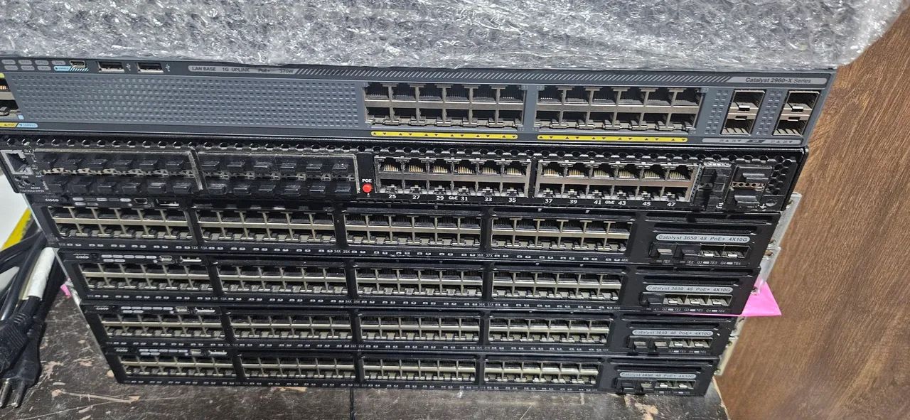 Switch Cisco Catalyst 3650 48 Portas PoE+ 4x10G - Foto 2