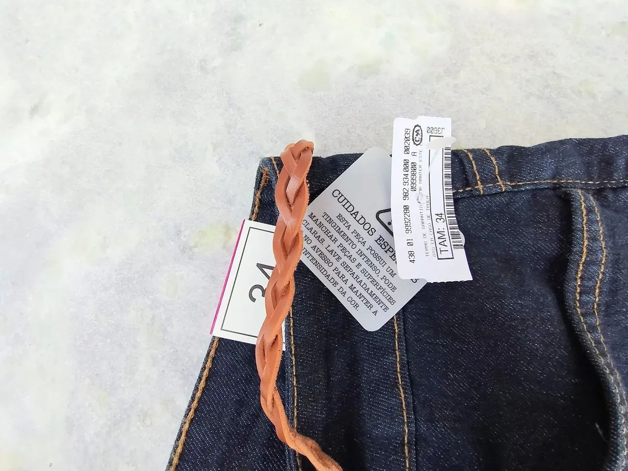 Short Jeans C&A 34 NOVO Com cinto Feminino com Cinto - Foto 4