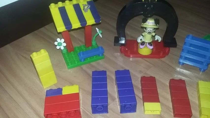 Brinquedo de montar Mickey e Minie - Foto 2