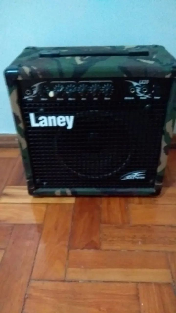 Guitarra com amplificador  - Foto 2