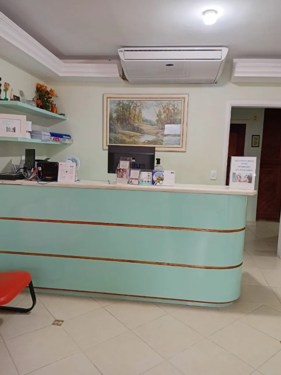 Alugo sala para fins comerciais
