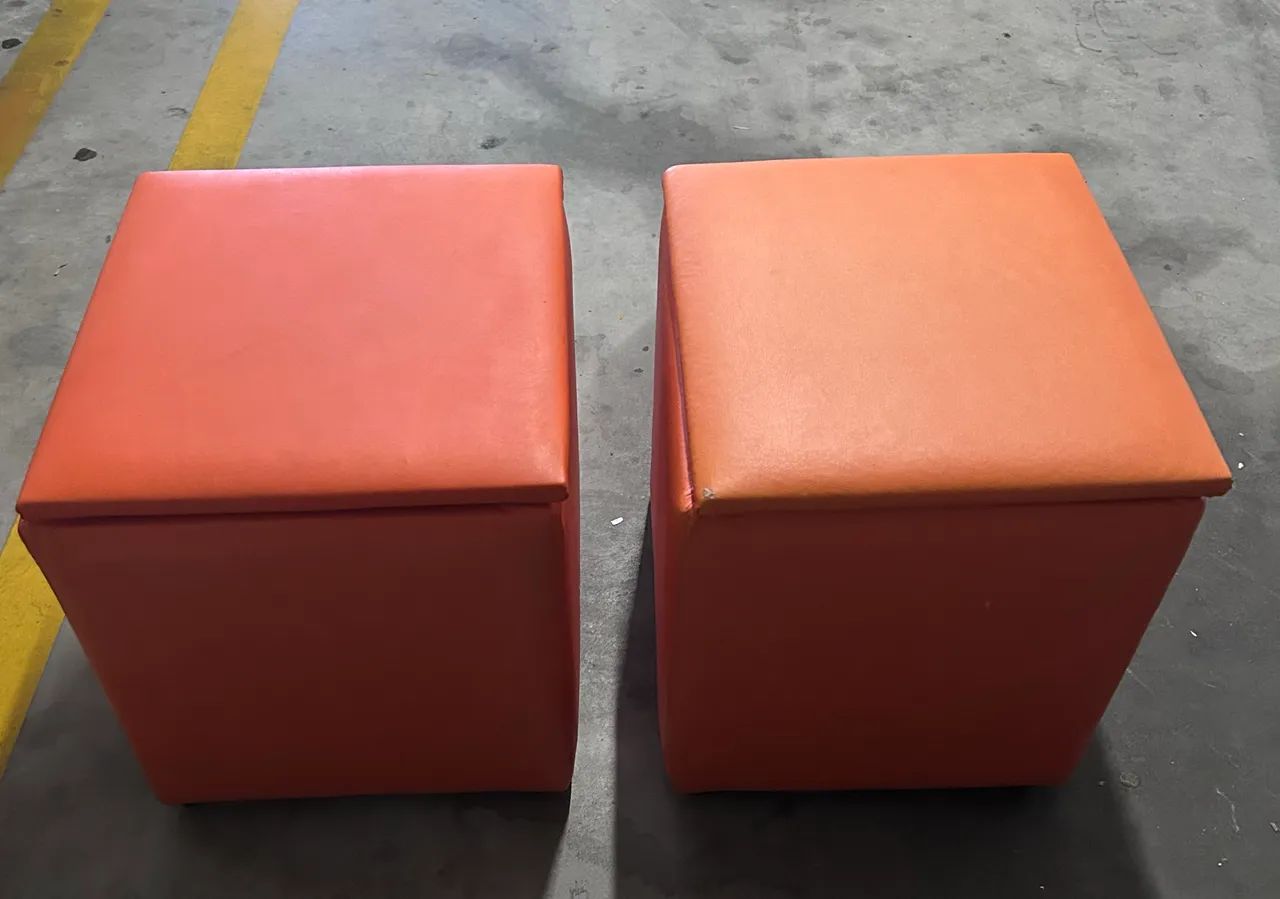 Puff baú laranja 