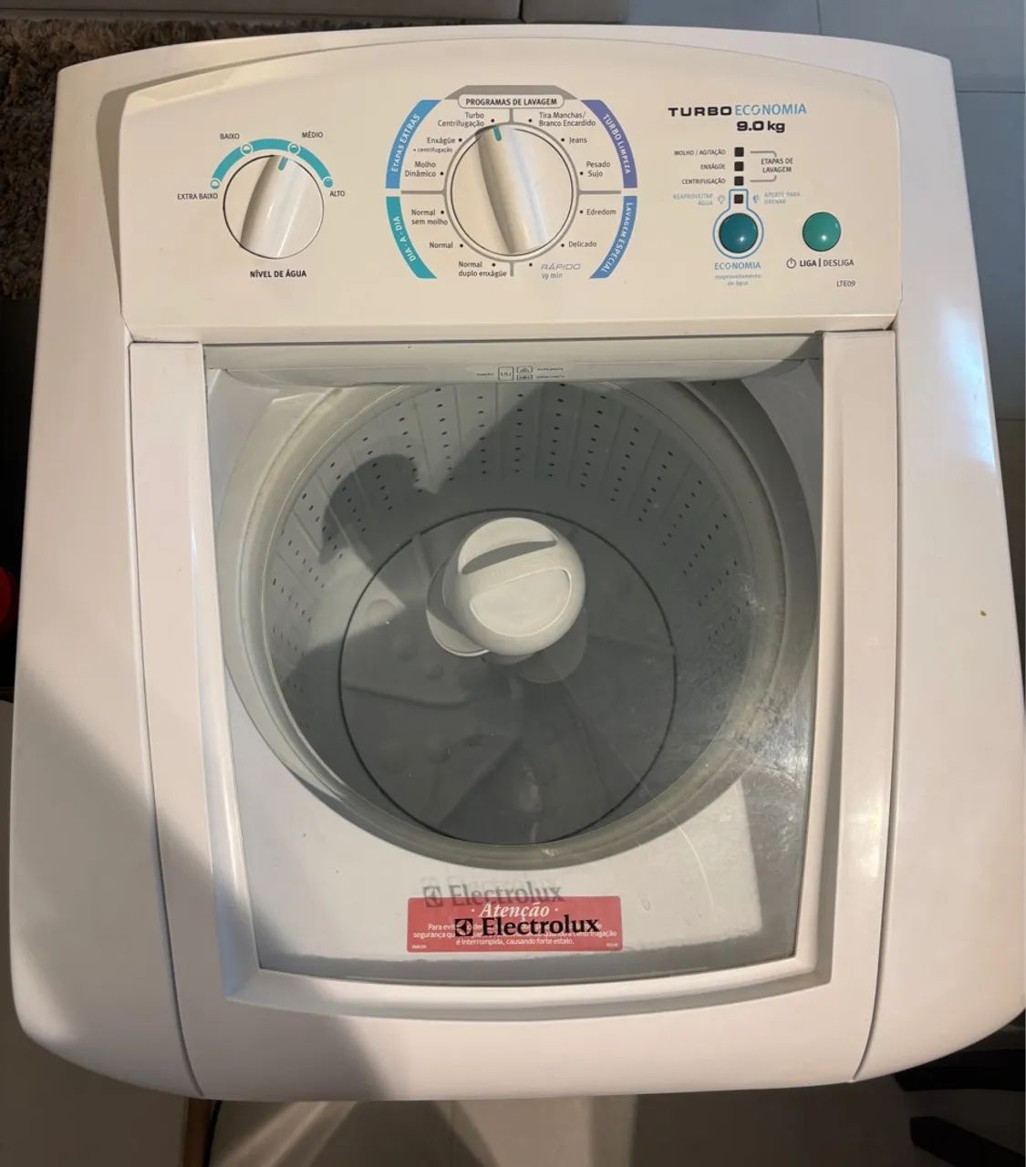 Máquina de Lavar Roupa Electrolux 9kg modelo LTE09